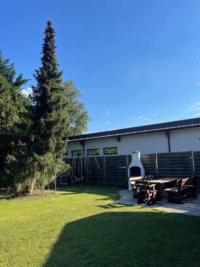Appartement Haus Zum Glueck à Reifnitz Extérieur photo
