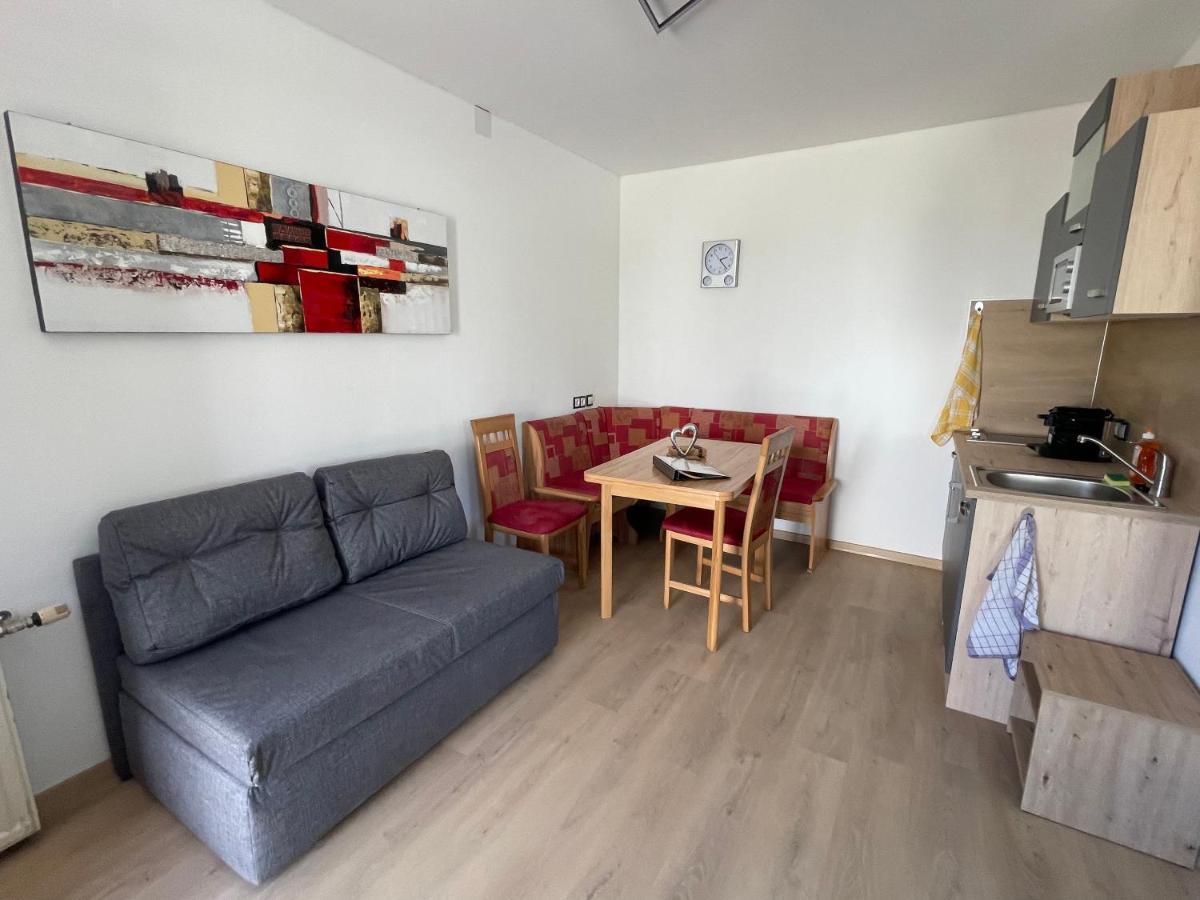 Appartement Haus Zum Glueck à Reifnitz Extérieur photo
